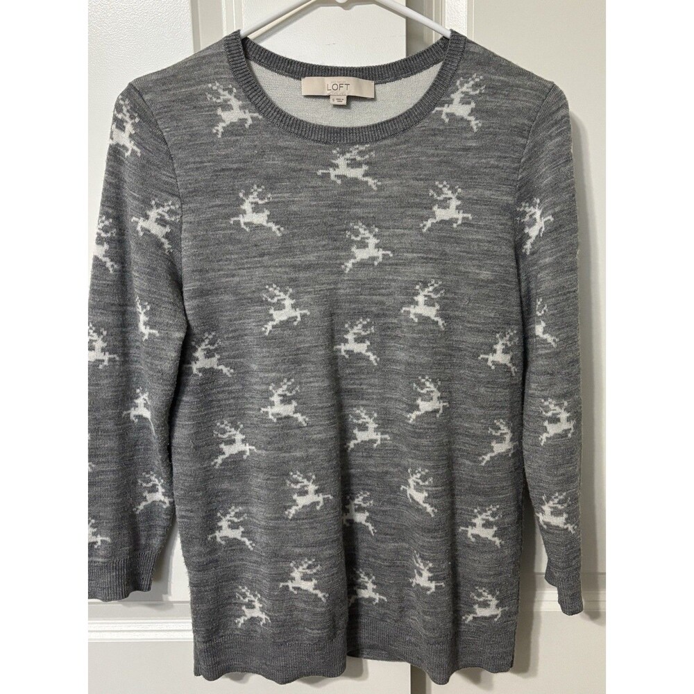 Ann Taylor LOFT Women’s Small Reindeer Christmas Sweater Gray Knit Crewneck